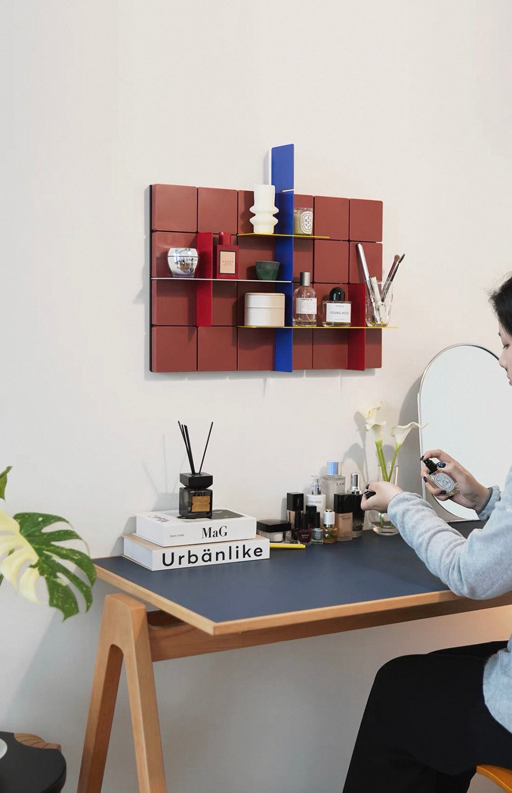 Flexible Modular Wall Shelf Panel — Adjustable Storage & Display Grid, Modern Wall Organizer